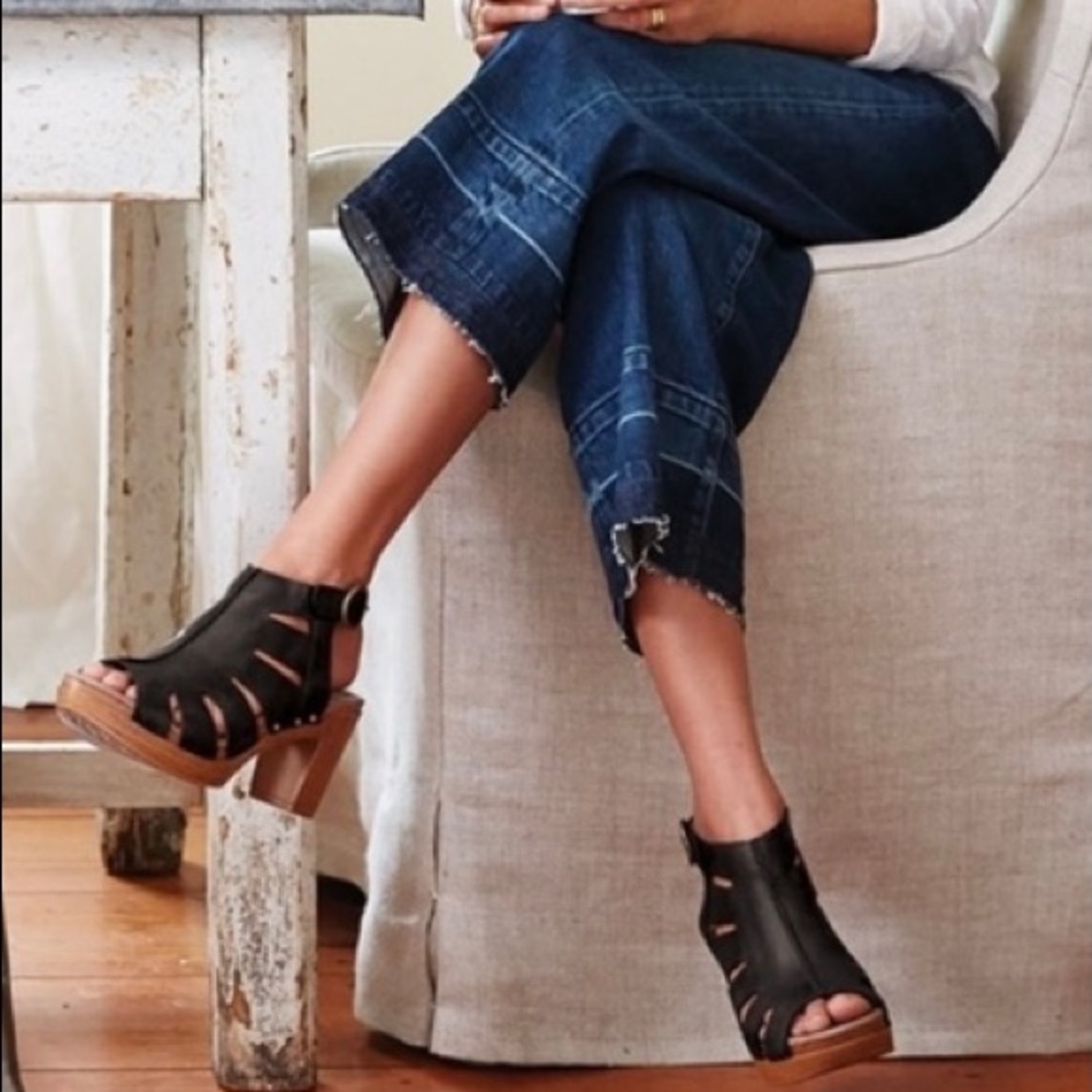 guc DANSKO Demetra Ankle Clog Bootie - Black - 37